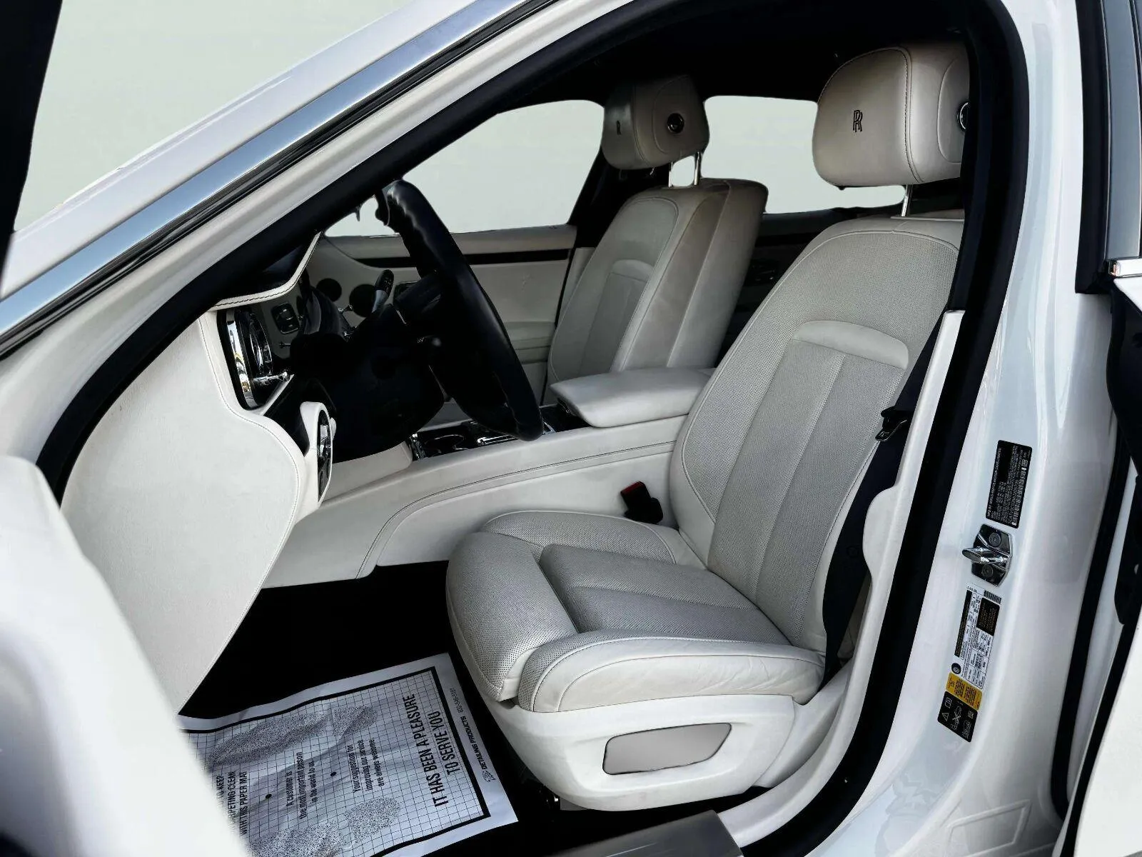 Rolls-Royce Ghost photo 11