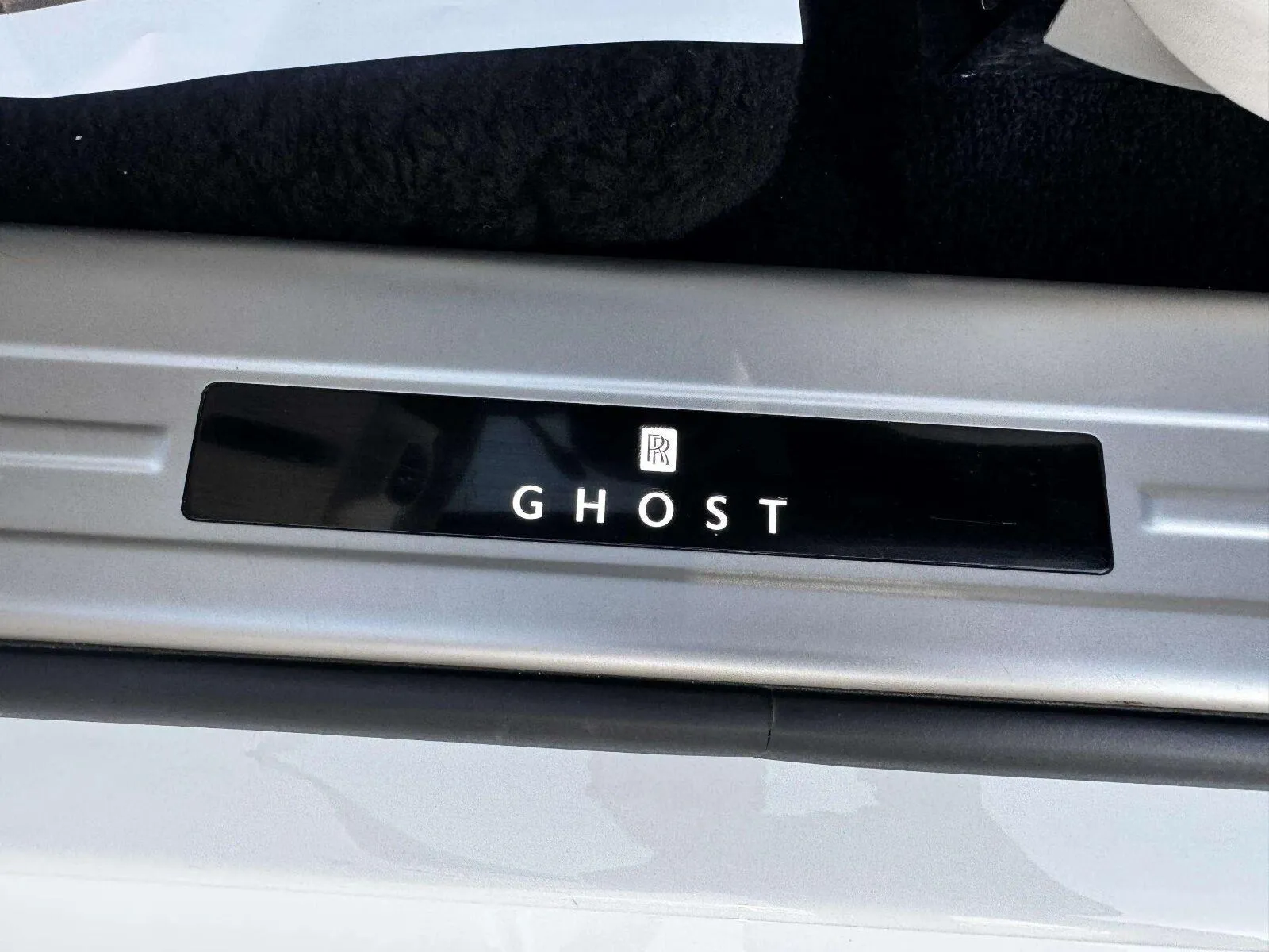 Rolls-Royce Ghost photo 14