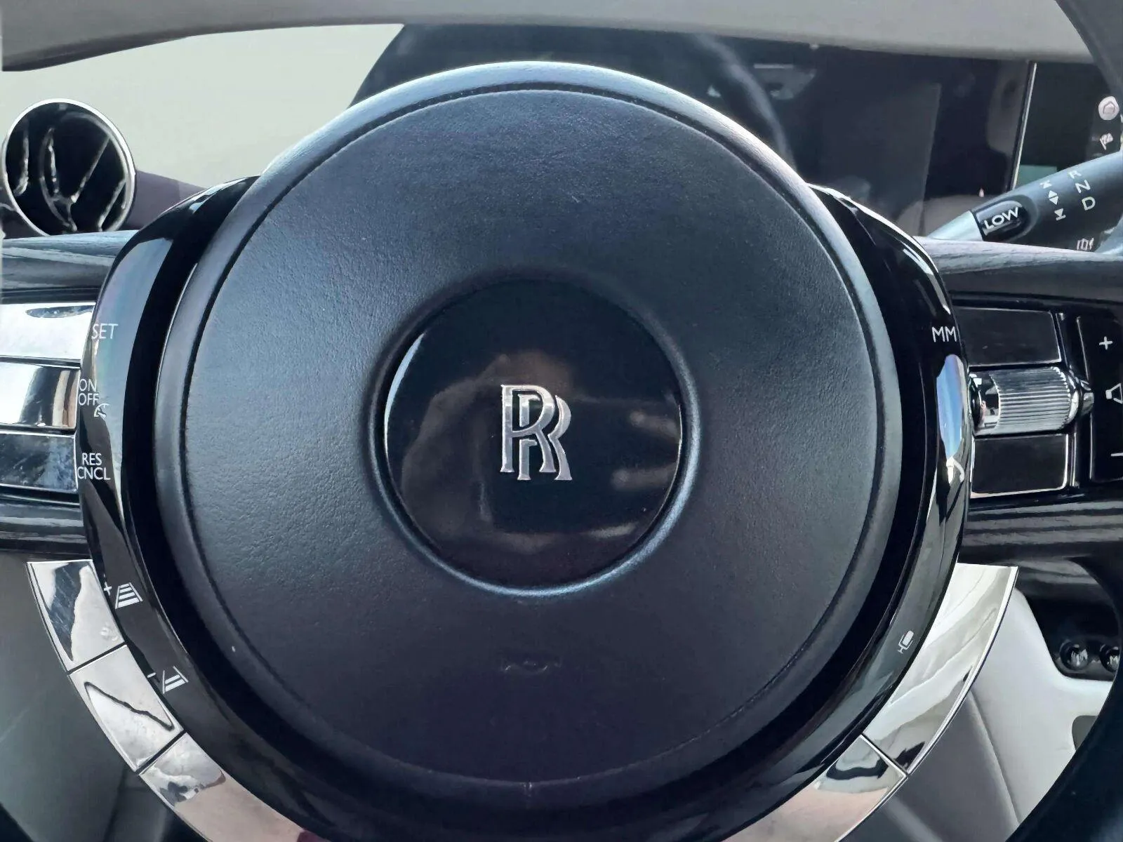 Rolls-Royce Ghost photo 21