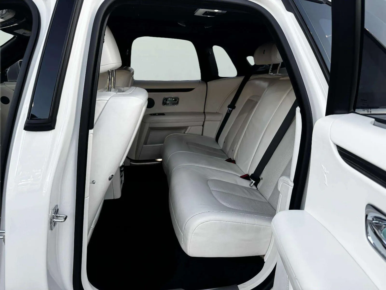 Rolls-Royce Ghost photo 28