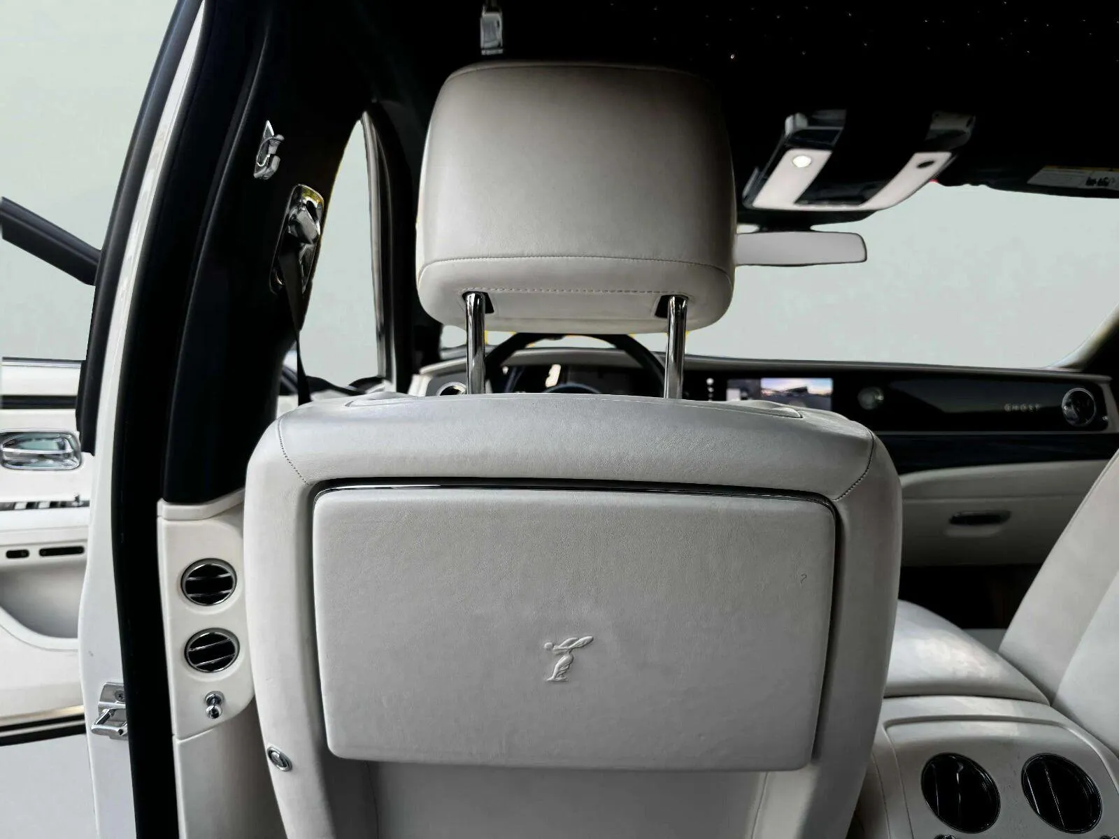 Rolls-Royce Ghost photo 31