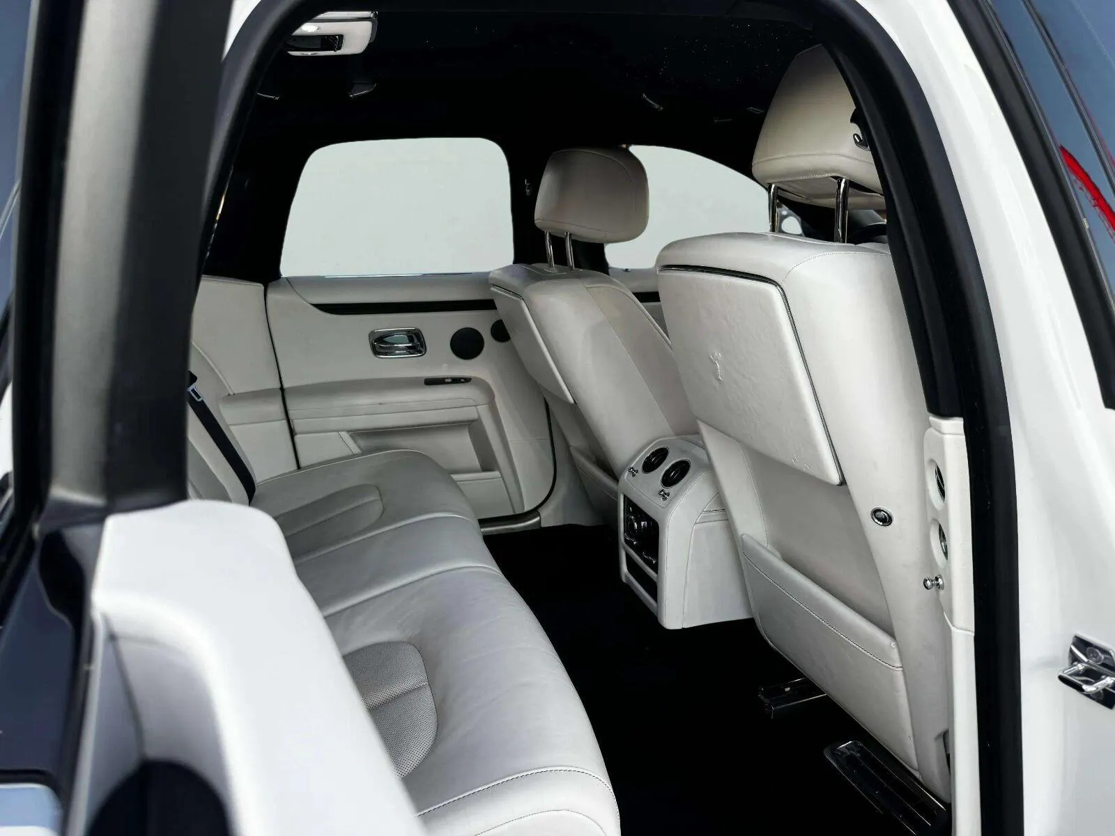 Rolls-Royce Ghost photo 42
