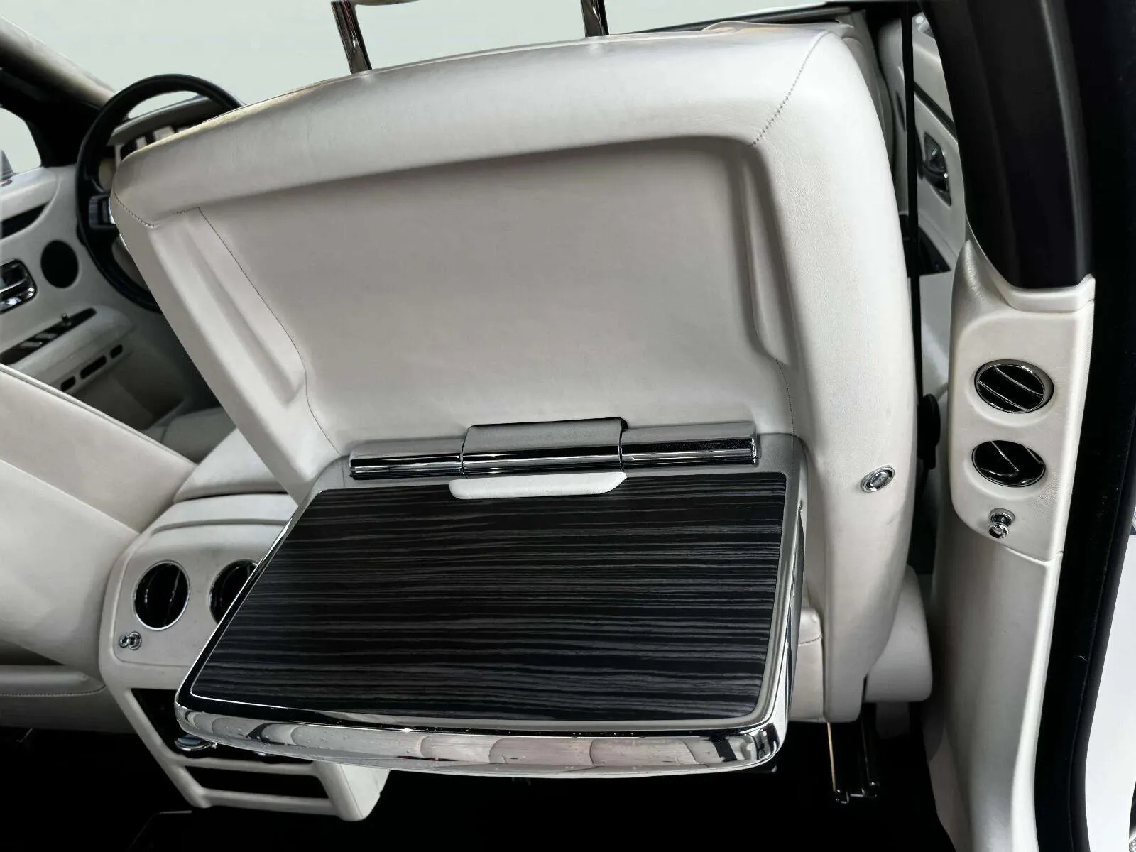 Rolls-Royce Ghost photo 46