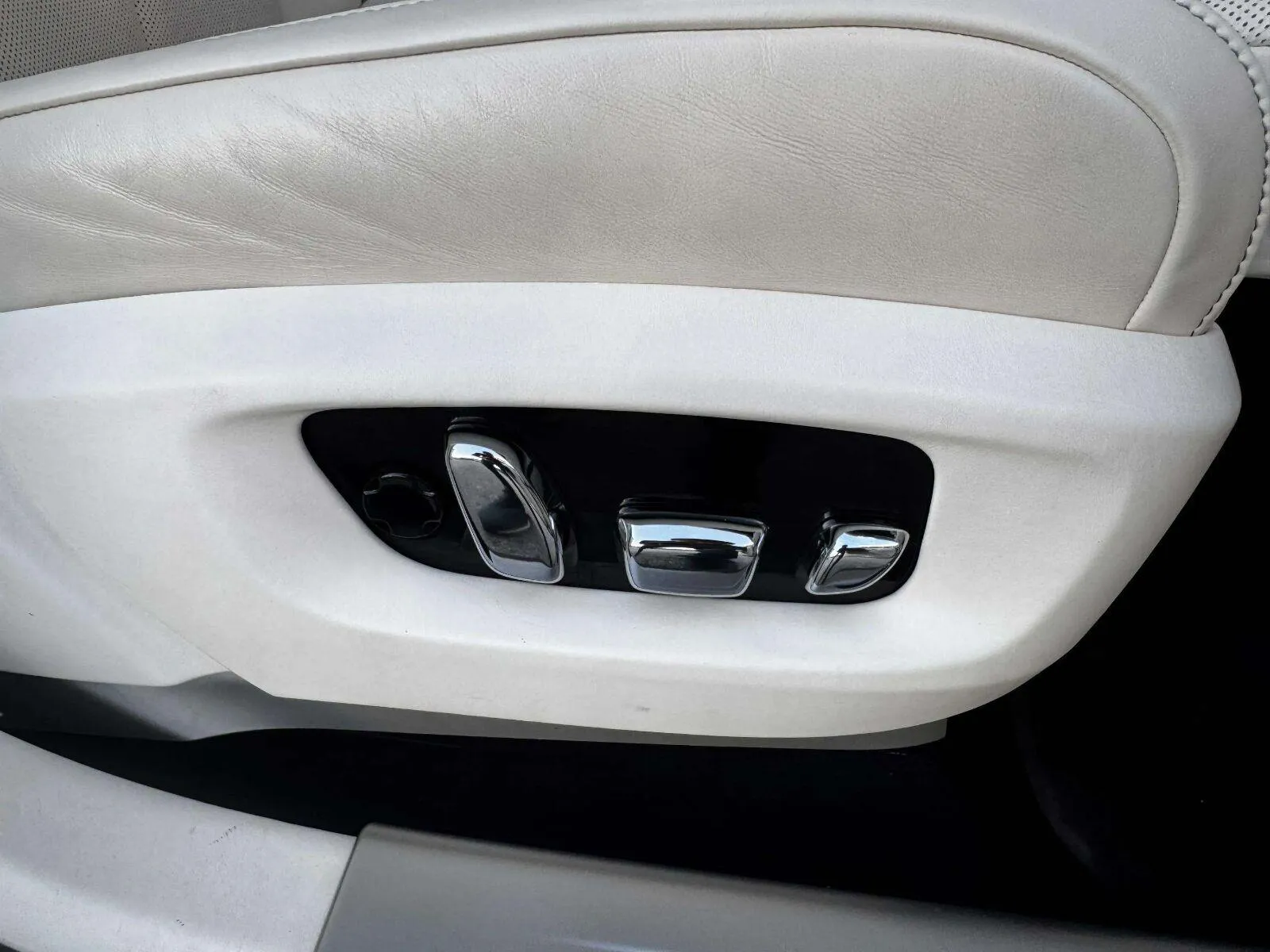 Rolls-Royce Ghost photo 50