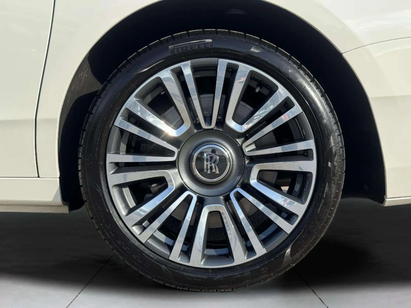 Rolls-Royce Ghost photo 68