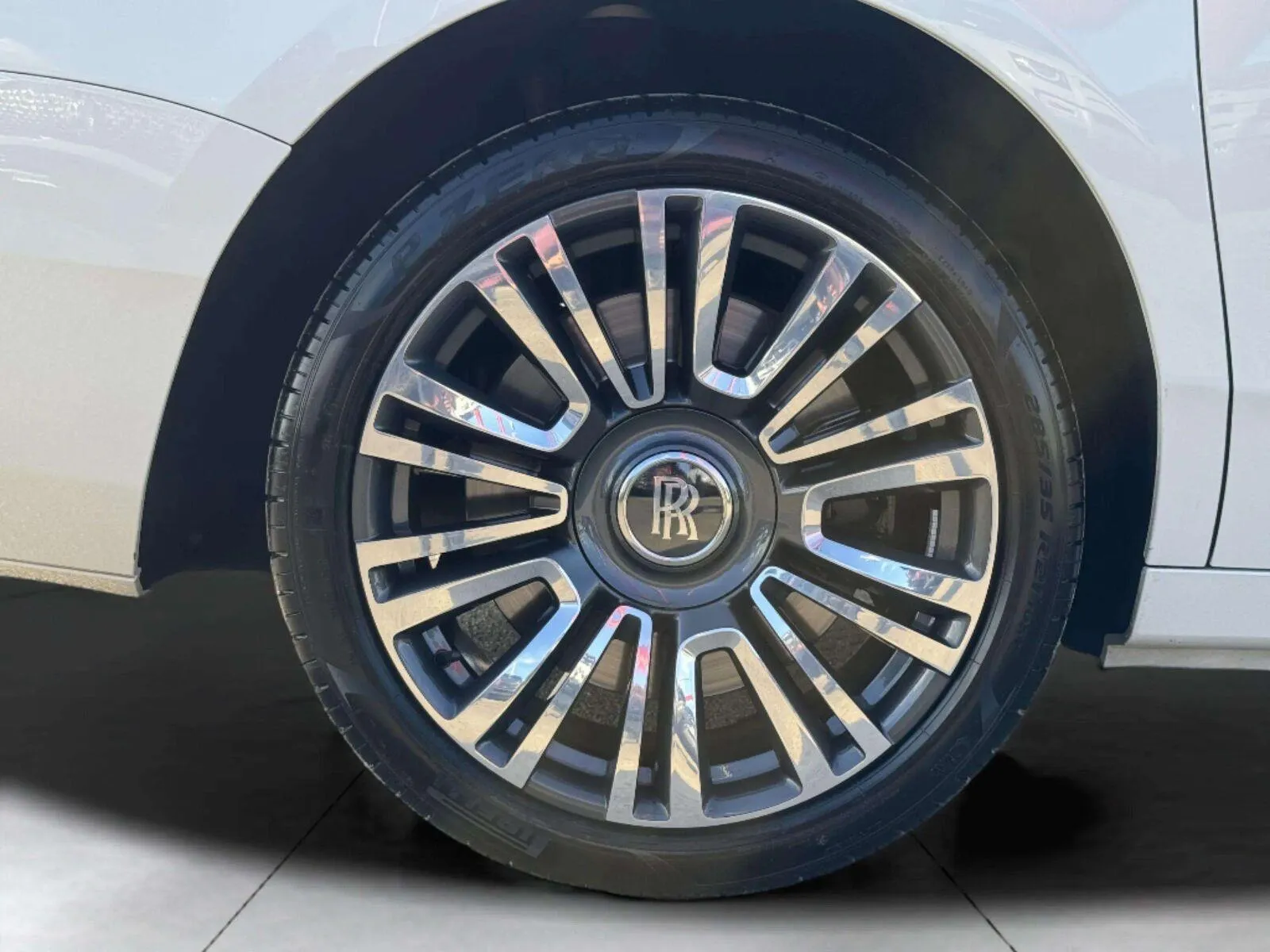 Rolls-Royce Ghost photo 67