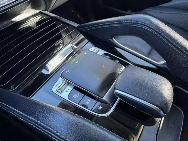 Mercedes-Benz GLE photo 32