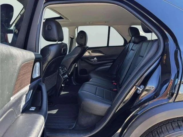 Mercedes-Benz GLE photo 34