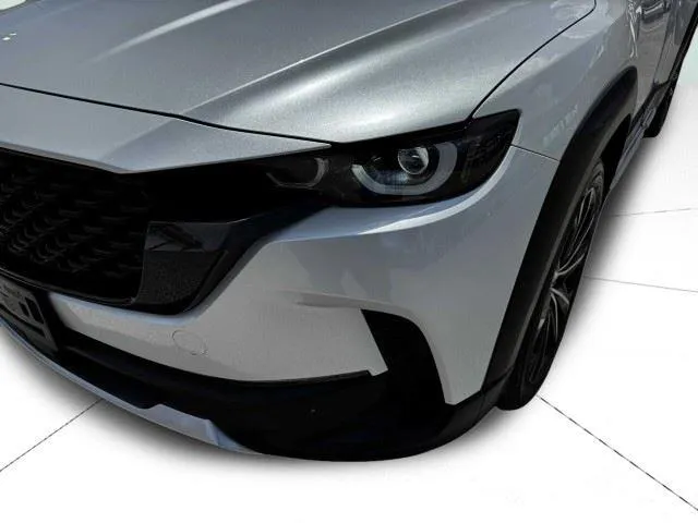 Mazda CX-50 photo 12