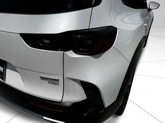 Mazda CX-50 photo 14