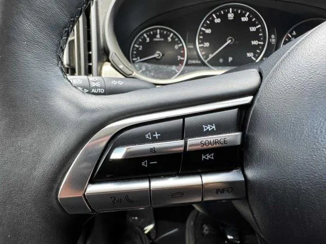 Mazda CX-50 photo 26