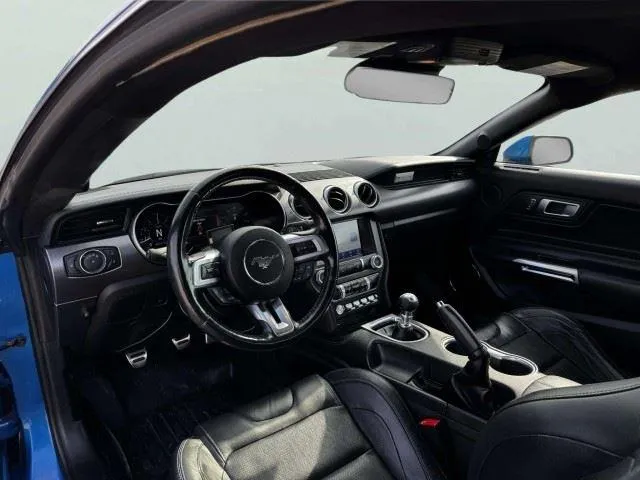 Ford Mustang photo 26