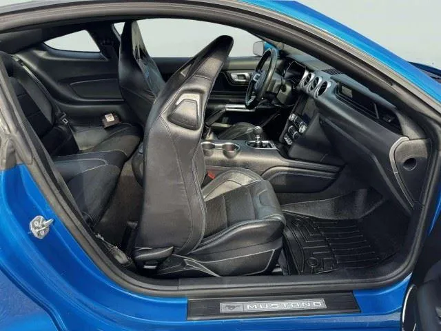 Ford Mustang photo 48