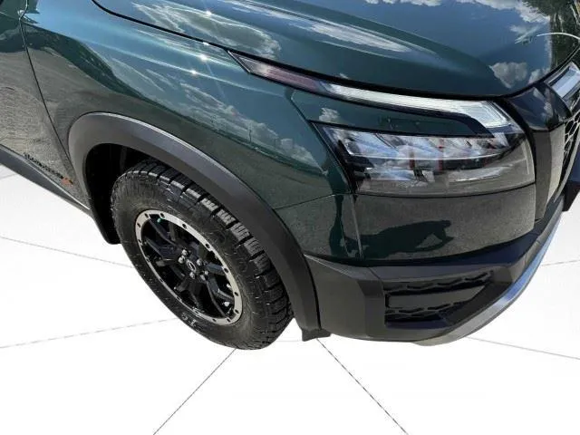Nissan Pathfinder photo 10