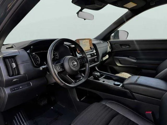 Nissan Pathfinder photo 18