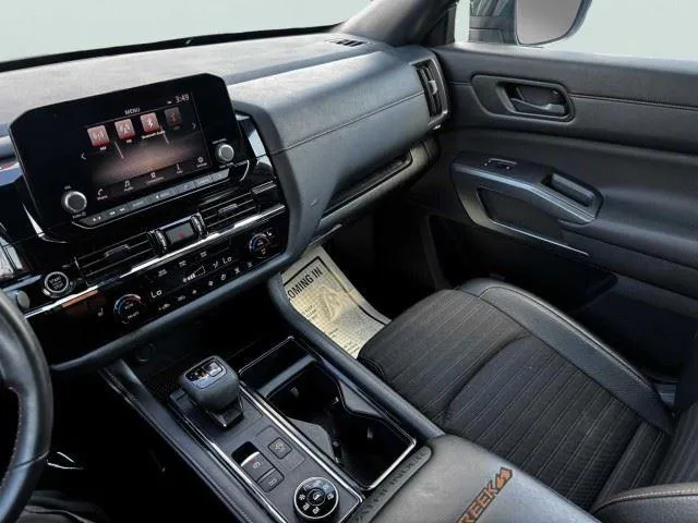 Nissan Pathfinder photo 29