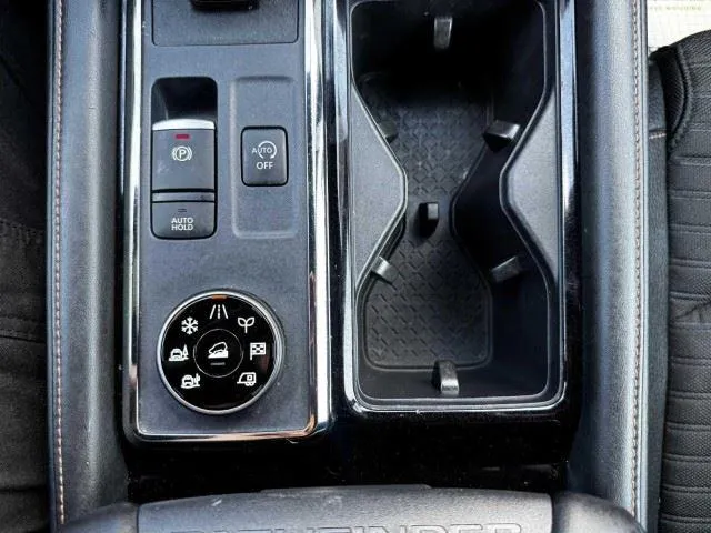 Nissan Pathfinder photo 34