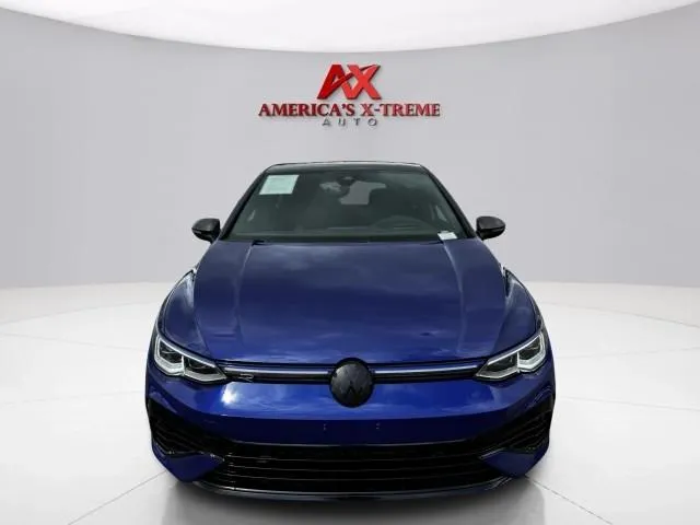 Volkswagen Golf R photo 9