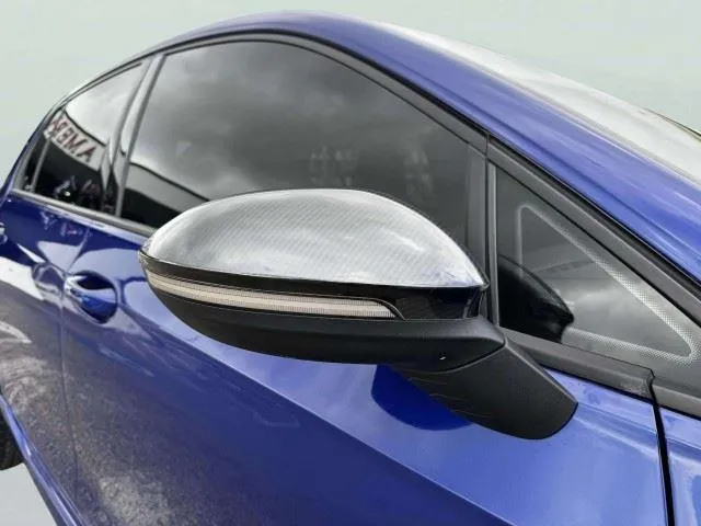 Volkswagen Golf R photo 10