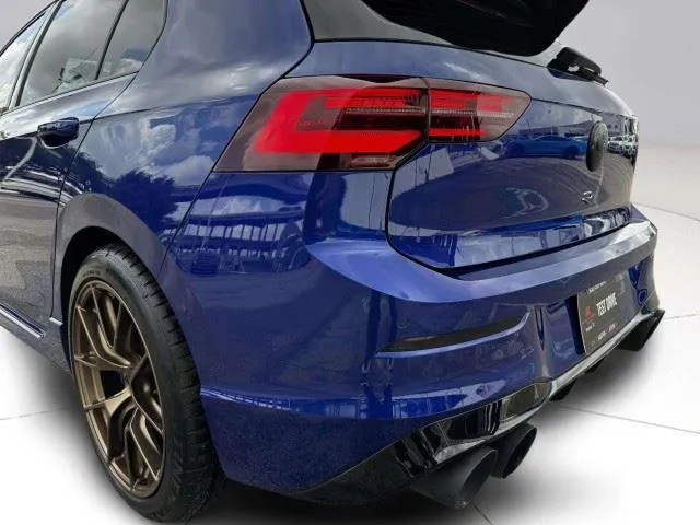 Volkswagen Golf R photo 17