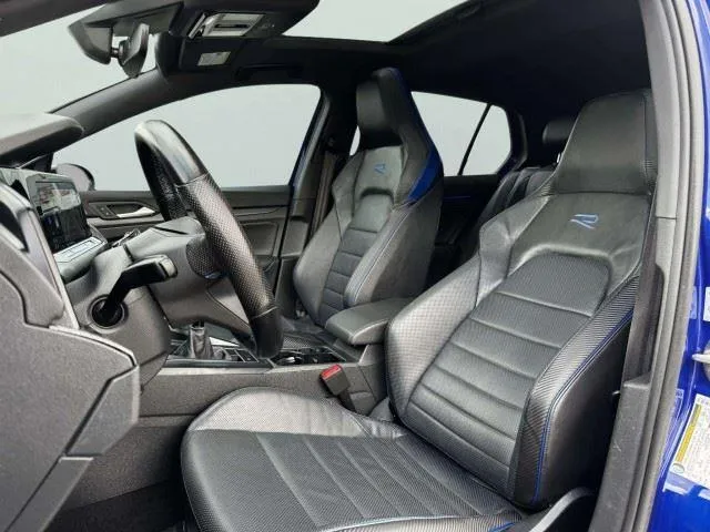 Volkswagen Golf R photo 22