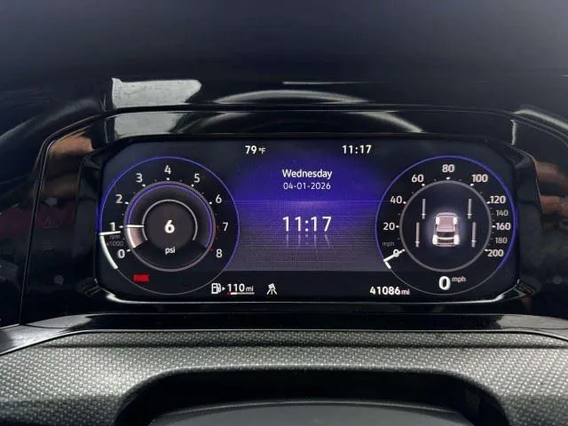 Volkswagen Golf R photo 25