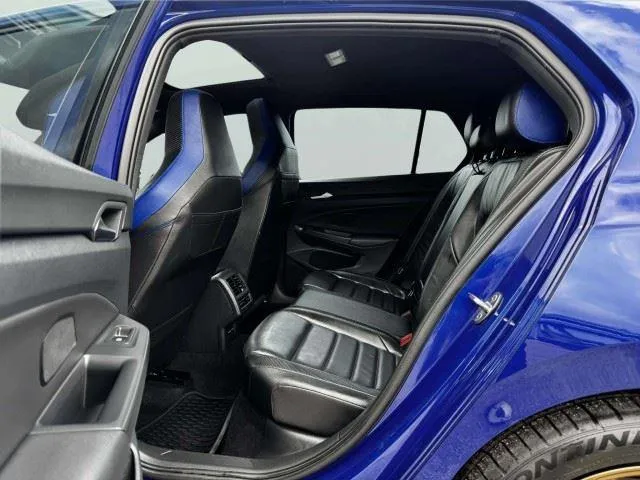 Volkswagen Golf R photo 39