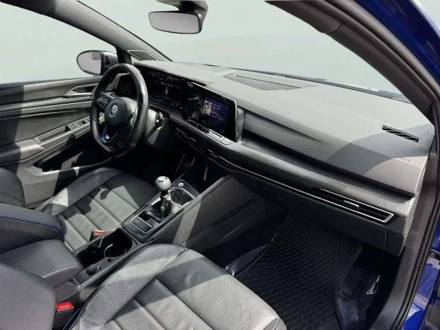 Volkswagen Golf R photo 56