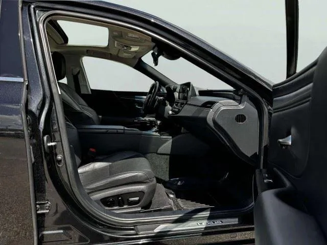 Lexus ES photo 43