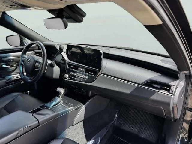 Lexus ES photo 45
