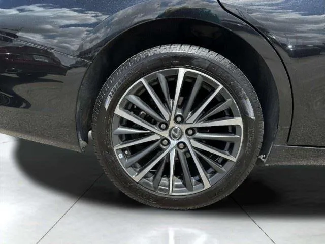 Lexus ES photo 54