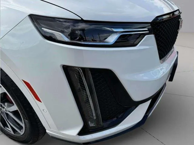 Cadillac XT6 photo 12