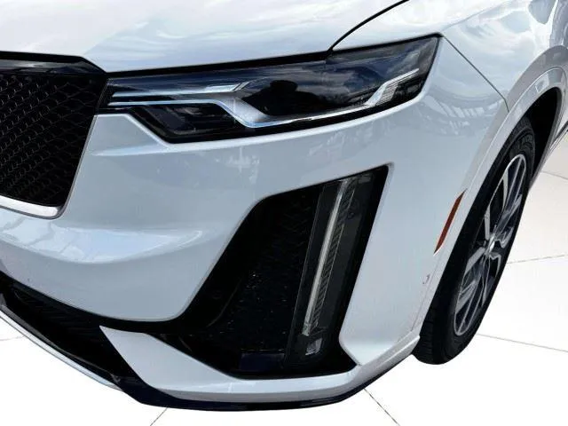 Cadillac XT6 photo 13