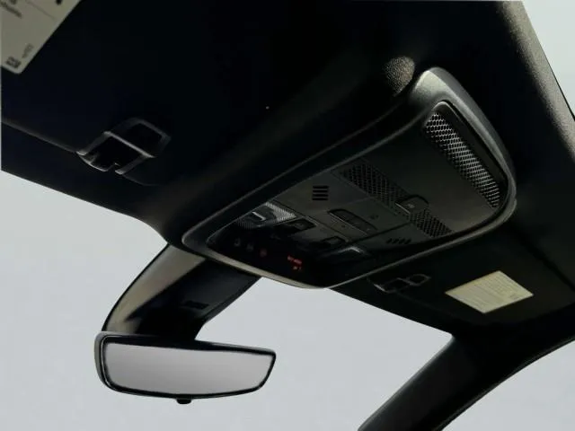 Cadillac XT6 photo 35