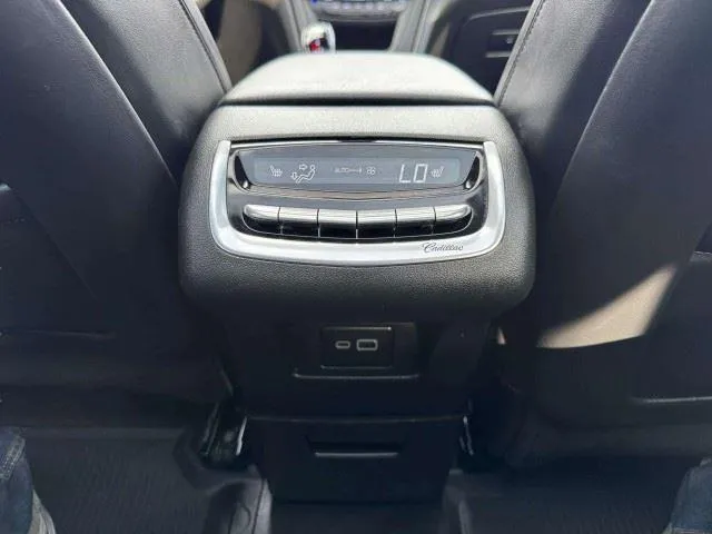 Cadillac XT6 photo 41