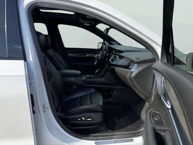Cadillac XT6 photo 49