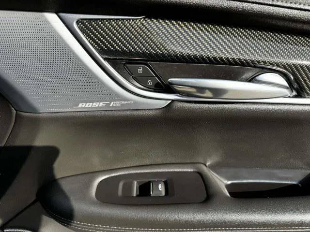 Cadillac XT6 photo 55
