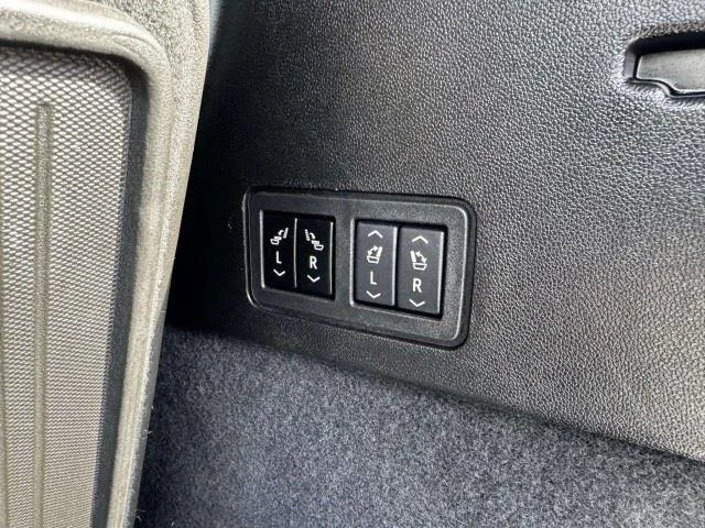 Cadillac XT6 photo 57