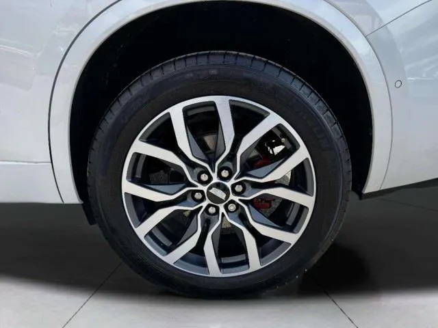 Cadillac XT6 photo 58
