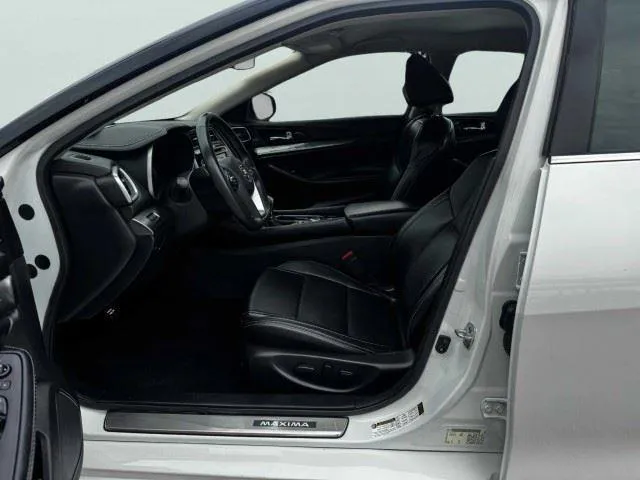 Nissan Maxima photo 14