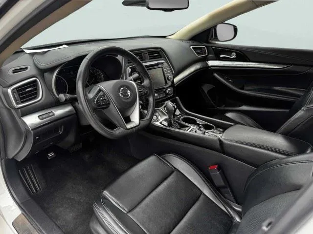 Nissan Maxima photo 16