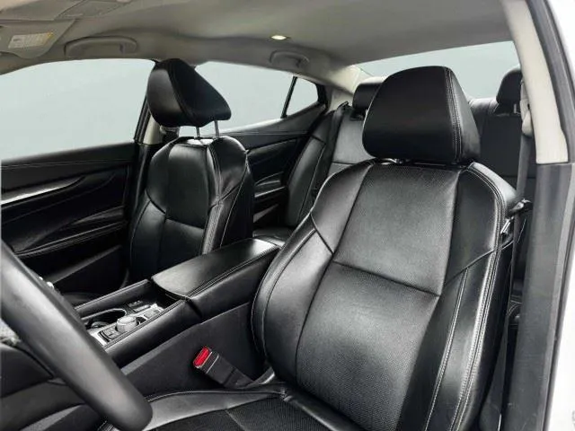 Nissan Maxima photo 17