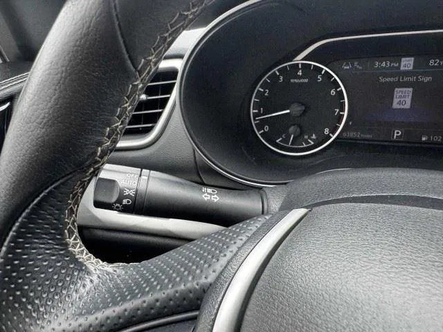Nissan Maxima photo 21