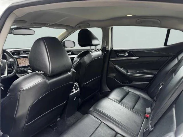 Nissan Maxima photo 35