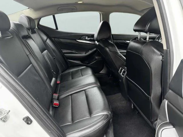 Nissan Maxima photo 39