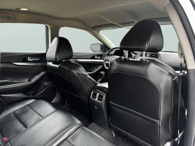 Nissan Maxima photo 40