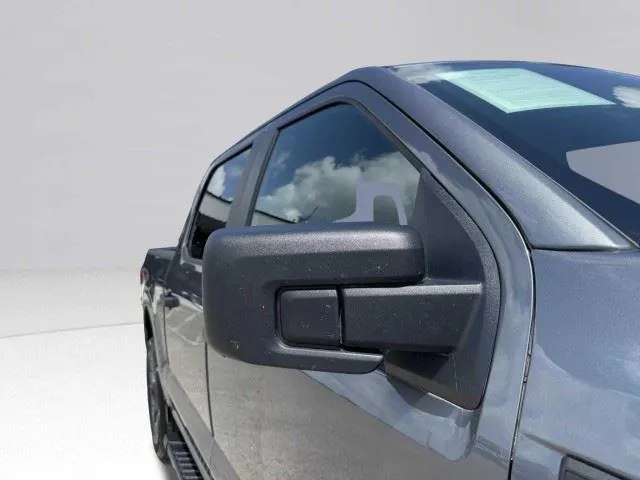 Ford F-150 photo 8