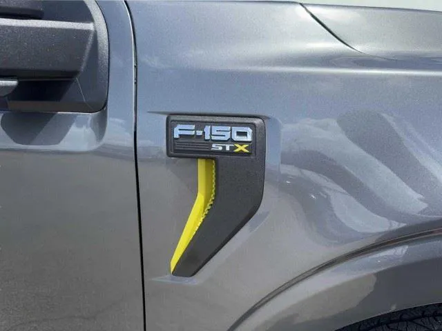 Ford F-150 photo 9