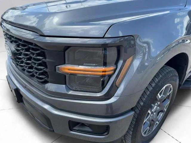 Ford F-150 photo 14