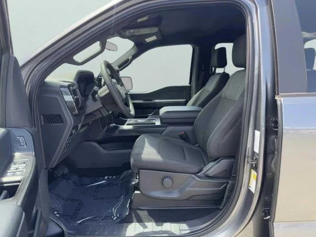 Ford F-150 photo 17